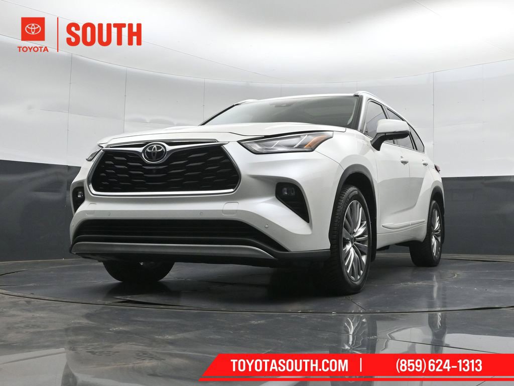 Used 2021 Toyota Highlander Platinum AWD/4WD image 44