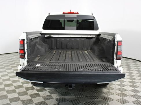 Used 2023 Nissan Frontier SV w/ SV Convenience Package RWD image 38