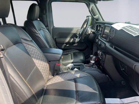 Used 2022 Jeep Wrangler Unlimited Sahara image 21
