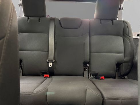 Used 2022 Jeep Wrangler Unlimited Sport image 18