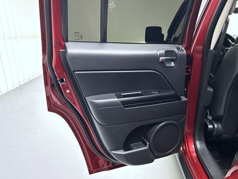 Used 2015 Jeep Patriot High Altitude image 20