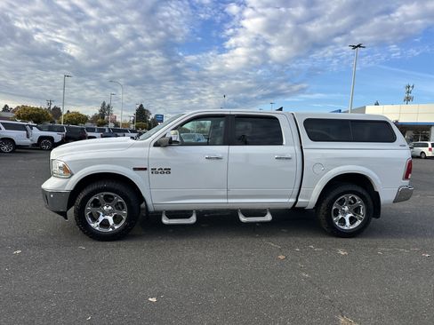 Used 2018 RAM 1500 Laramie image 2
