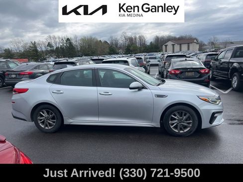 Used 2019 Kia Optima LX image 4