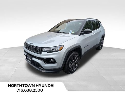 Used 2026 Jeep Compass Limited AWD/4WD image 1