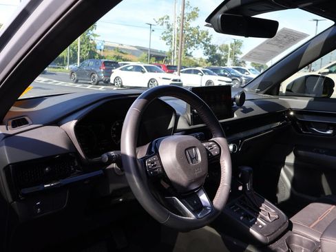 Certified 2024 Honda CR-V Sport Touring image 9