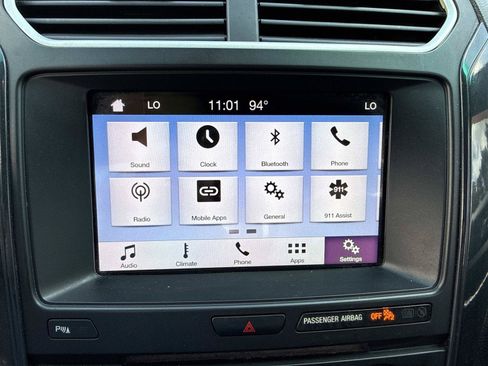 Used 2017 Ford Explorer XLT w/ Equipment Group 202A FWD image 24