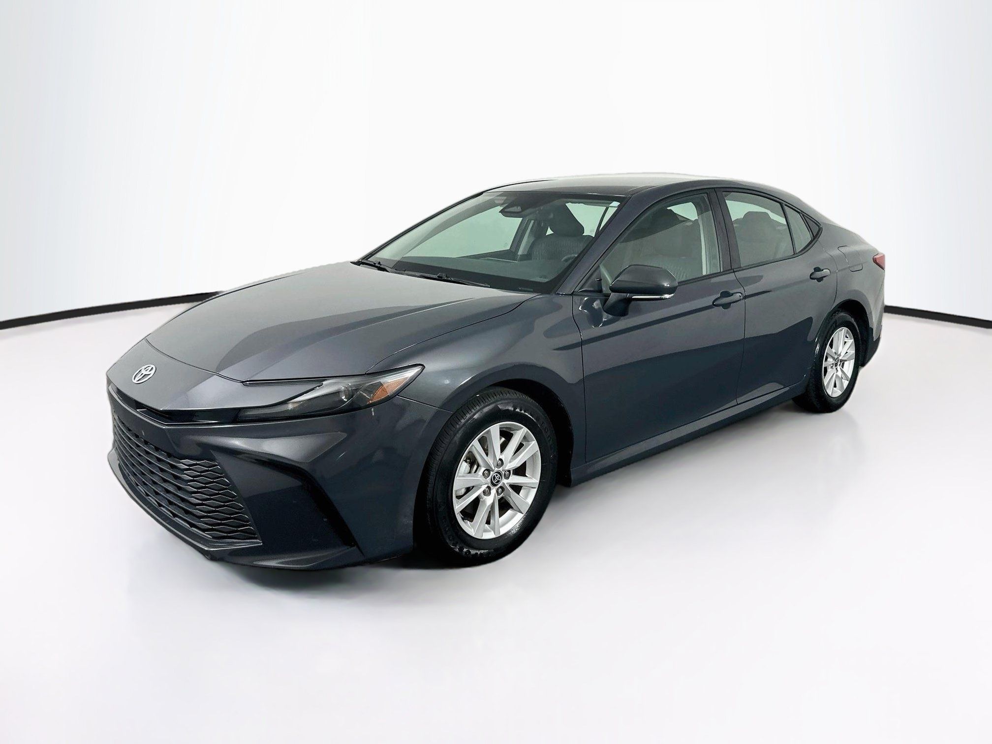 Used 2025 Toyota Camry LE FWD image 3