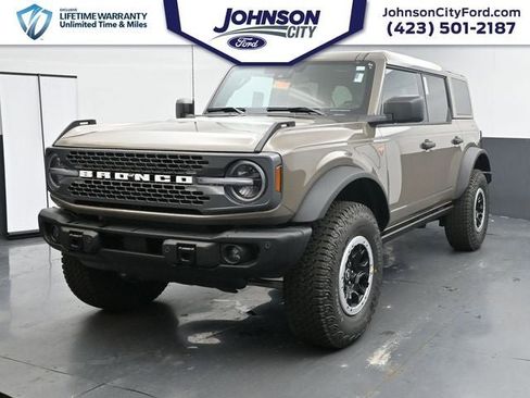 New 2026 Ford Bronco Badlands image 5