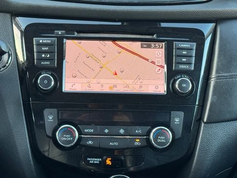 Used 2020 Nissan Rogue SL AWD/4WD image 22