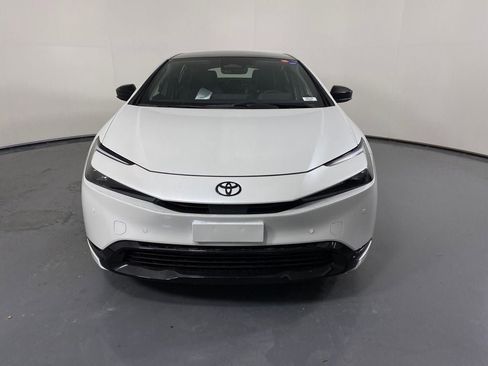 New 2025 Toyota Prius image 2