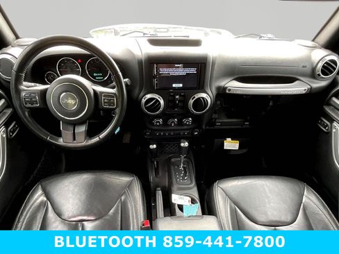 Used 2015 Jeep Wrangler Unlimited Rubicon w/ Dual Top Group AWD/4WD image 7