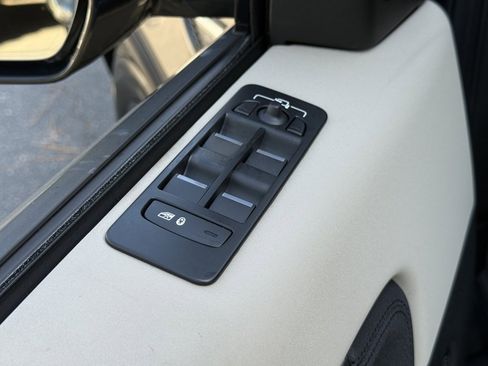 Used 2023 Land Rover Discovery Sport S image 13