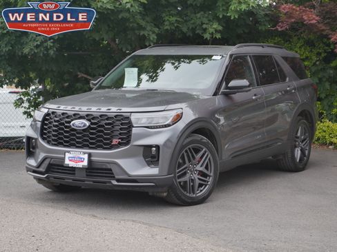 Certified 2025 Ford Explorer ST AWD/4WD image 1