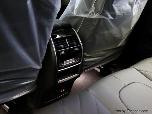 Used 2026 BMW X5 xDrive50e w/ Climate Comfort Package image 26