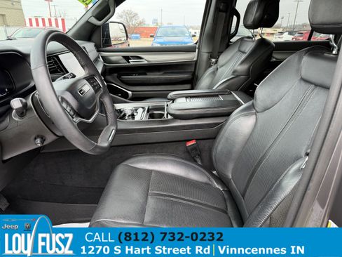 Used 2023 Jeep Wagoneer Series II image 19