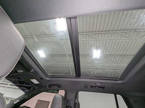 Used 2022 Chevrolet Tahoe RST w/ Sport Performance Package image 17