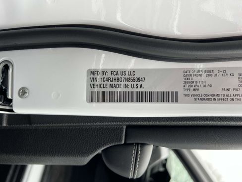 Used 2022 Jeep Grand Cherokee Limited image 15