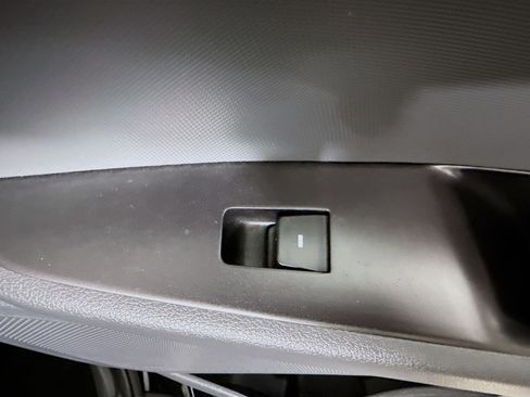 Used 2019 Hyundai Ioniq Limited image 31