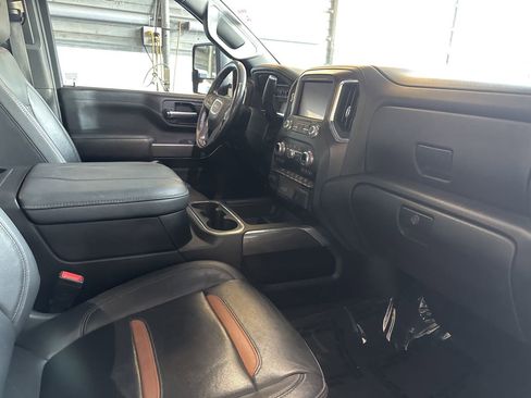 Used 2023 GMC Sierra 2500 AT4 w/ Gooseneck/5TH Wheel Package image 17