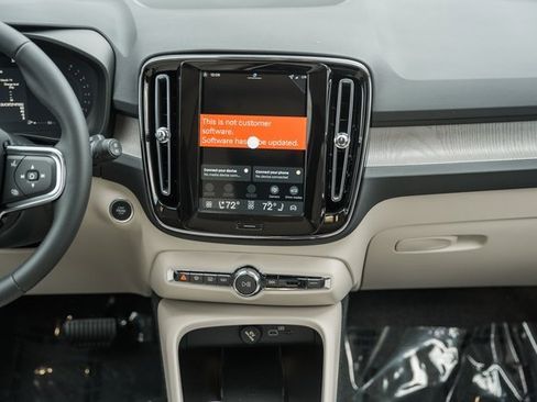 New 2026 Volvo XC40 B5 Plus w/ Protection Package Premier image 21