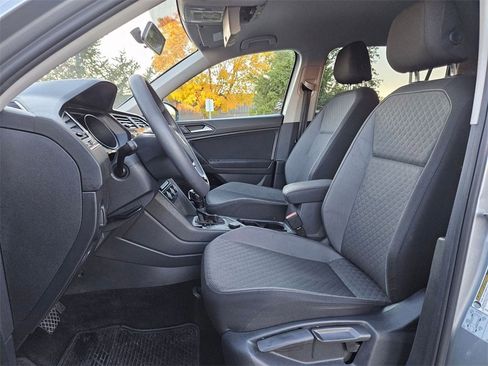 Used 2021 Volkswagen Tiguan S image 12
