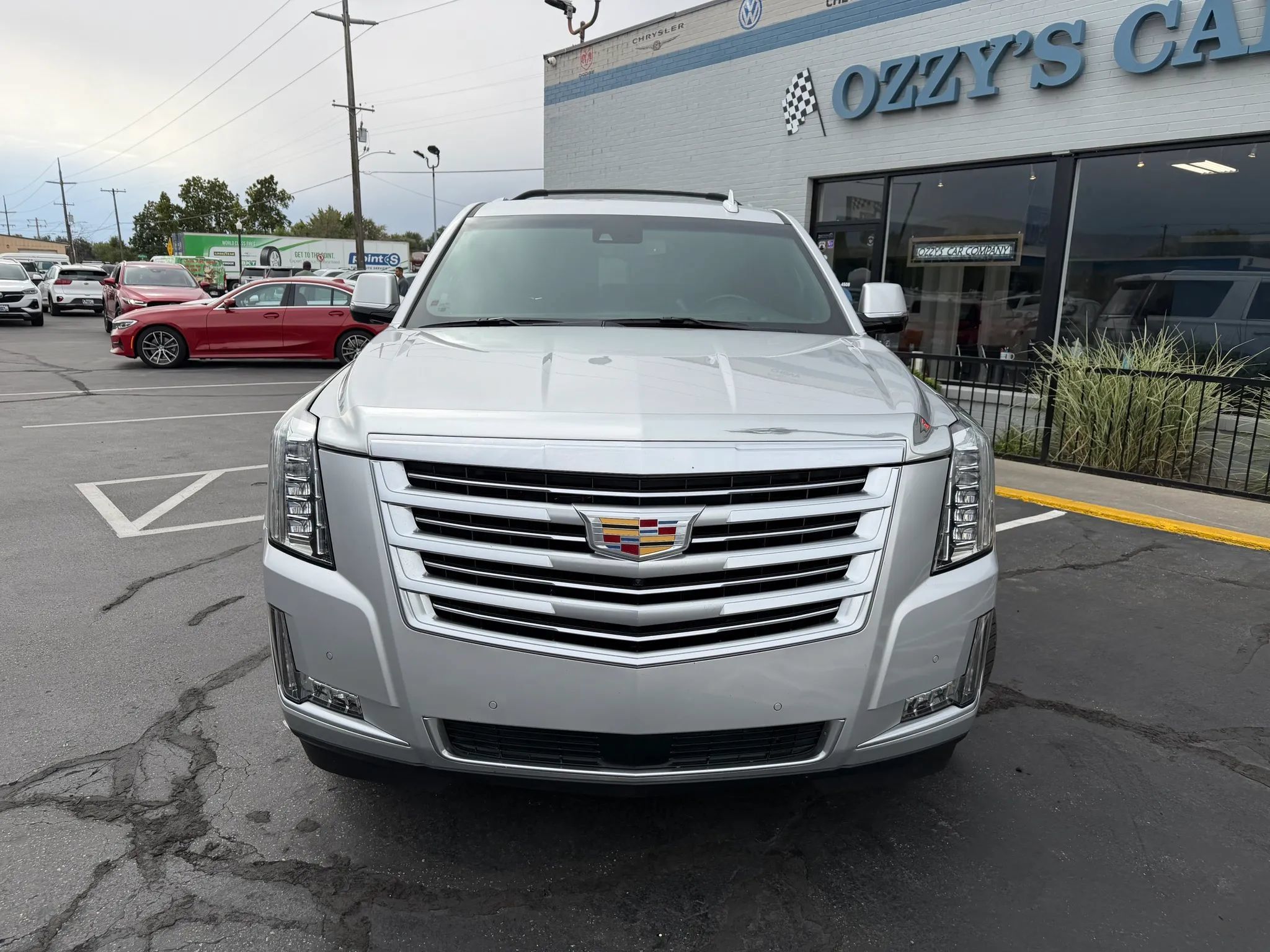 Used 2015 Cadillac Escalade Platinum AWD/4WD image 3