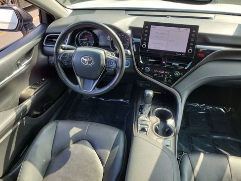 Used 2023 Toyota Camry XSE image 11