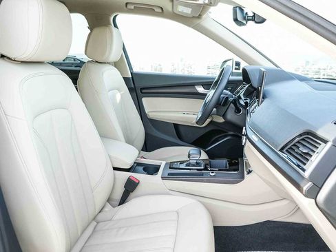 Used 2023 Audi Q5 2.0T Premium w/ Convenience Package image 24