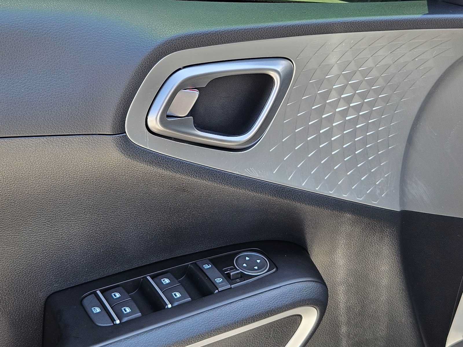 Certified 2023 Kia Soul S FWD image 28