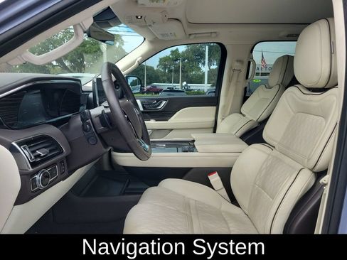 Used 2021 Lincoln Navigator Black Label AWD/4WD image 2