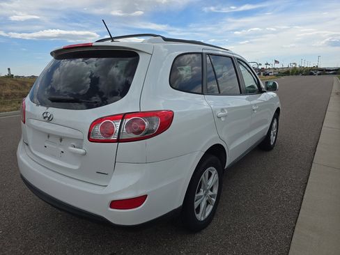 Used 2012 Hyundai Santa Fe SE image 5