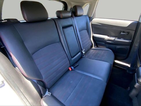 Used 2024 Mitsubishi Outlander Sport SE AWD/4WD image 19