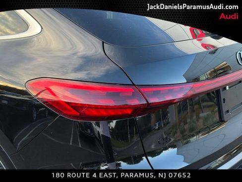 Used 2025 Audi Q5 Premium Plus w/ Premium Plus AWD/4WD image 15