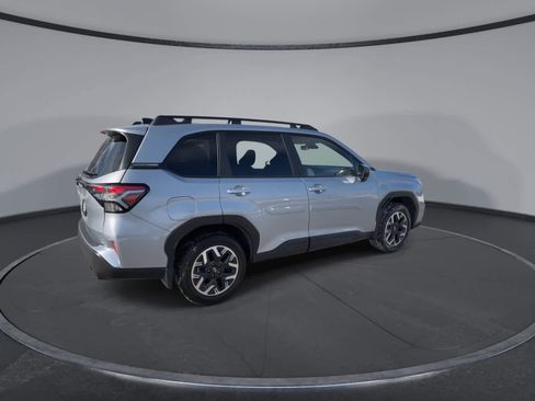 Certified 2025 Subaru Forester Premium image 8