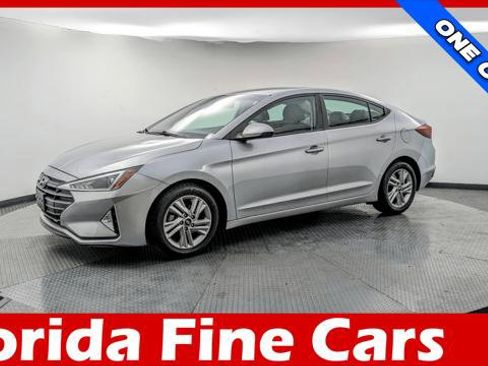 Used 2020 Hyundai Elantra SEL image 1
