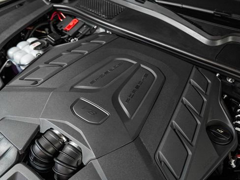 New 2026 Porsche Cayenne GTS image 12