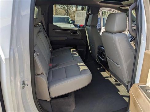 Used 2023 GMC Sierra 1500 SLT w/ SLT Premium Package image 11