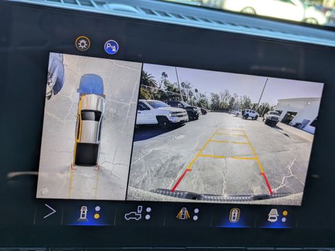 Certified 2025 Chevrolet Colorado Z71 w/ Technology Package image 30