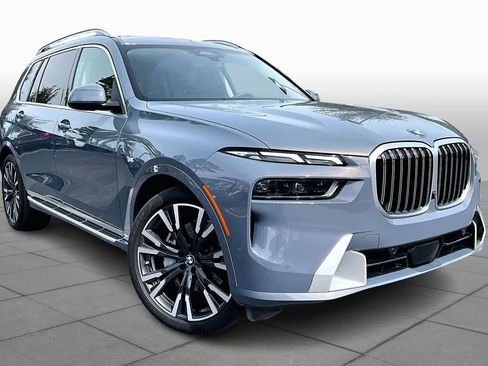 Certified 2024 BMW X7 xDrive40i w/ Premium Package image 3