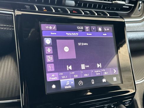 New 2025 Jeep Grand Cherokee Laredo X w/ Luxury Tech Group I image 18