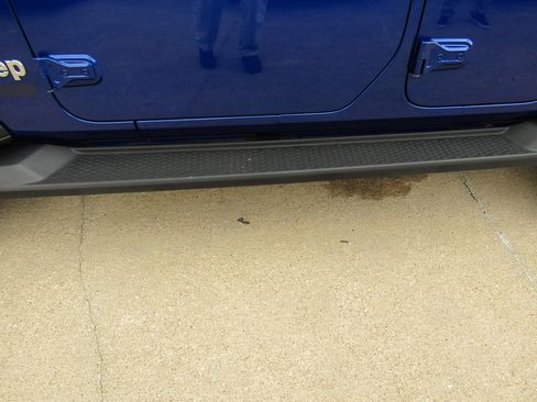 Used 2020 Jeep Wrangler Unlimited Sport image 30