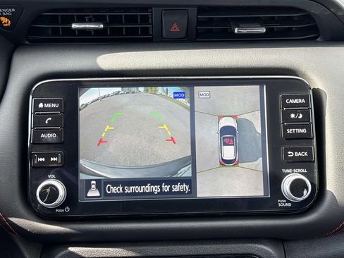 Used 2023 Nissan Kicks SR w/ SR Premium Package FWD image 5