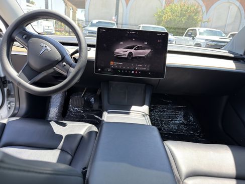 Used 2023 Tesla Model 3 Standard Range RWD image 19