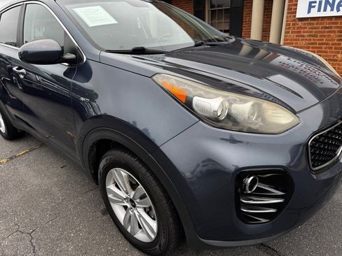 Used 2017 Kia Sportage LX AWD/4WD image 3