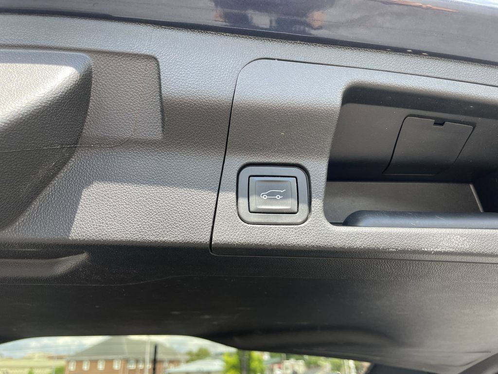 Used 2019 GMC Acadia SLT AWD/4WD image 40