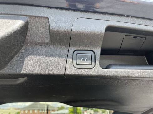 Used 2019 GMC Acadia SLT AWD/4WD image 40