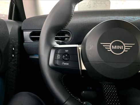 Certified 2025 MINI Cooper 2-Door Hardtop image 20