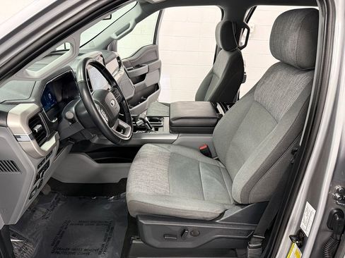 Used 2022 Ford F150 Lightning XLT AWD/4WD image 10
