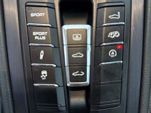 Used 2015 Porsche 911 Carrera GTS image 23