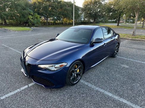Used 2017 Alfa Romeo Giulia Ti w/ TI 19" Sport Package image 2